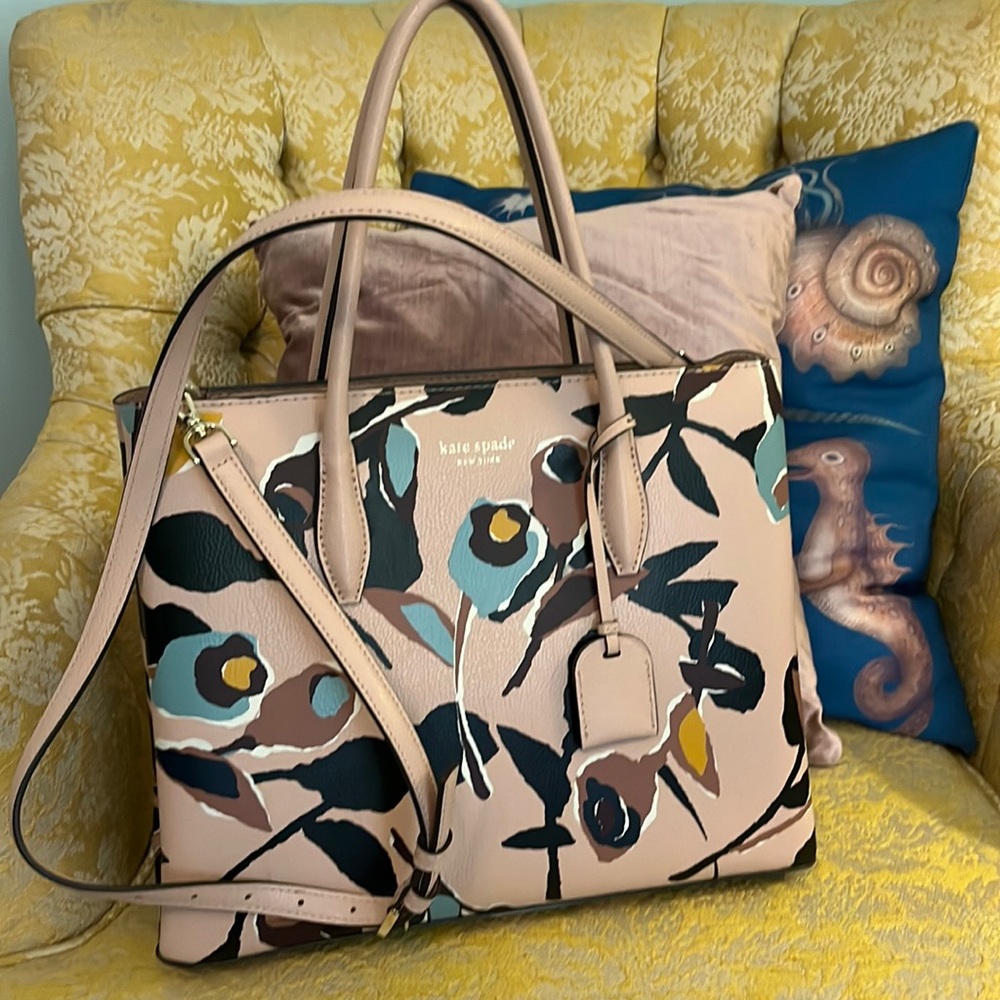 Like new Kate Spade floral satchel.